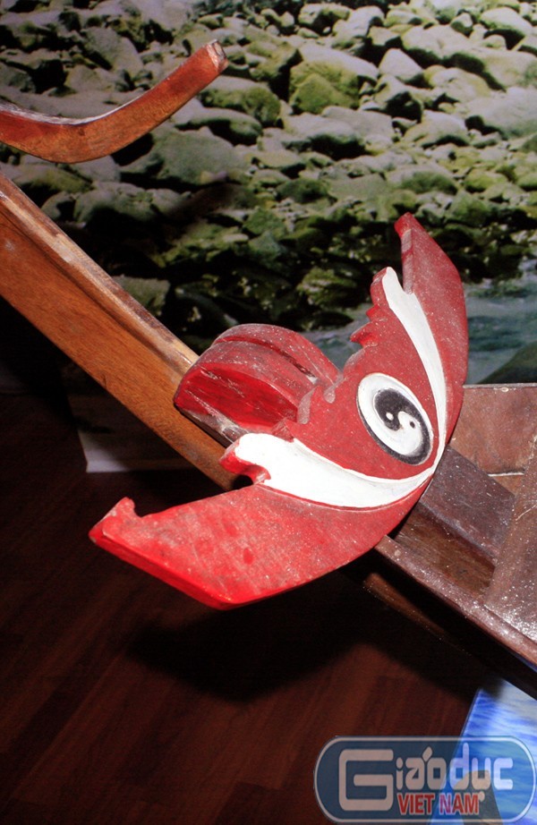 Biểu tượng thường thấy của ghe bầu nằm ở mũi thuyền của hải đội Hoàng Sa